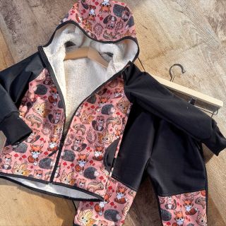 Beránkové sety se zvířátky i jednobarevné softshellové kousky najdete na eshopu ❄️🐏 #novakolekce #original #sijemeprodeti...